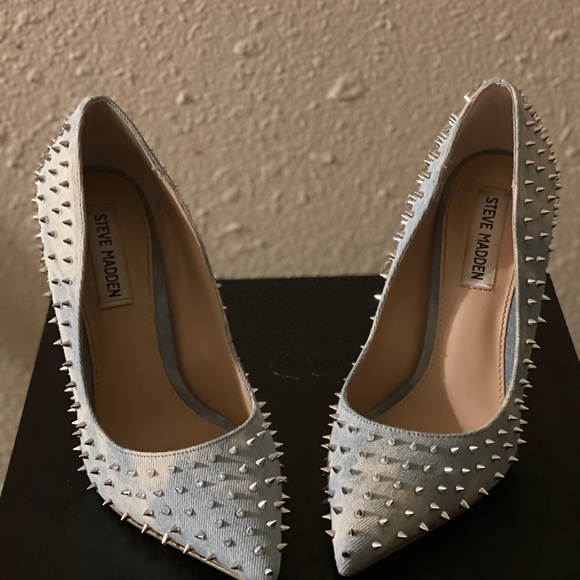 Steve Madden denim fab spike heels - Picture 3 of 3